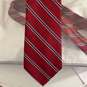 New condition mens Jones New York striped tie. Red with black & white stripes.